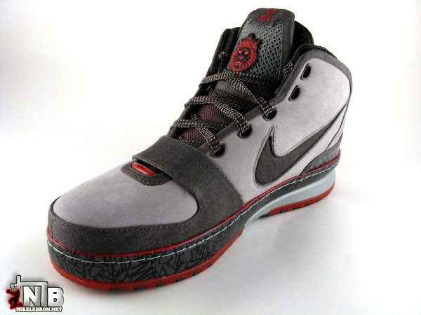 Close to Perfection Los Angeles Nike Zoom LeBron VI Showcase