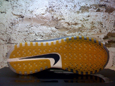 nike zoom lebron 6 pe akron 4 01 A Second Look at the Akron University Nike Zoom LeBron 6