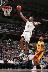 lebron james nba 090402 cle at was 01 LeBron Best in March. Cavaliers Lose Two Straight.