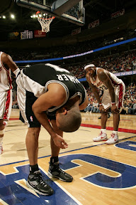 lebron james nba 090405 cle vs sas 06 39 1 For Cavs as They Overpower Boston. Bron Rocks the Miami aka Easter Six.