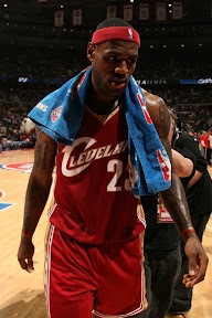 lebron james nba 090424 cle at det 33 game 3 James Near Triple Double Helps Push Pistons to Brink of Elimination