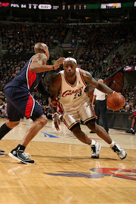 Amazing Encore LeBron and Co. Cruise By Hawks in the Series Opener lebron james nba 090505 cle vs atl 28 game 1 Amazing Encore LeBron and Co. Cruise By Hawks in the Series Opener