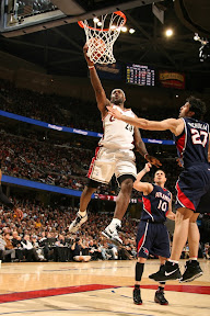Amazing Encore LeBron and Co. Cruise By Hawks in the Series Opener lebron james nba 090505 cle vs atl 12 game 1 Amazing Encore LeBron and Co. Cruise By Hawks in the Series Opener