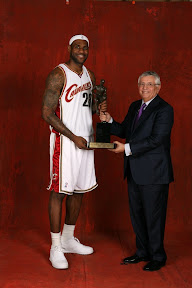 Amazing Encore LeBron and Co. Cruise By Hawks in the Series Opener lebron james nba 090505 cle vs atl 27 game 1 Amazing Encore LeBron and Co. Cruise By Hawks in the Series Opener