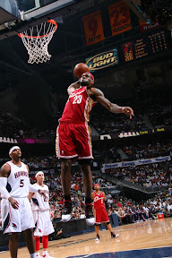 lebron james nba 090509 cle vs atl 29 game 3 LeBron Puts on Another MVP Show. Mo Gets Recruited as Soldier.