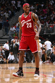 lebron james nba 090509 cle vs atl 44 game 3 LeBron Puts on Another MVP Show. Mo Gets Recruited as Soldier.