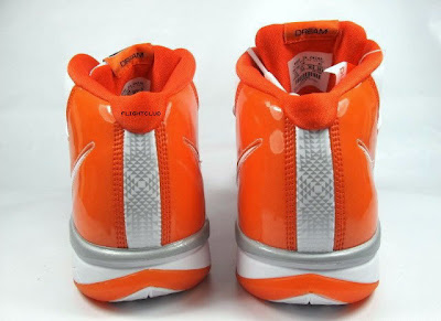 Zoom Soldier III TB (Team Bank) 367183 119 Actual Photos nike zoom soldier 3 tb white orange 1 02 Zoom Soldier III TB (Team Bank) 367183 119 Actual Photos