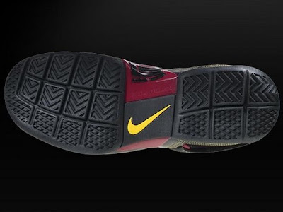 nike zoom soldier pe fairfax away 1 03 Throwback Thursday: Nike Zoom Soldier Fairfax PE Patent Leather
