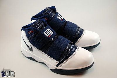 Nike Zoom Soldier III White / Midnight Navy Detailed Pics nike zoom soldier 3 gr white navy red 6 01 Nike Zoom Soldier III White / Midnight Navy Detailed Pics