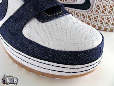 Nike Zoom LeBron VI Low White / Navy / Light Brown Denim lebron6 low navy denim 24 web Nike Zoom LeBron VI Low White / Navy / Light Brown Denim