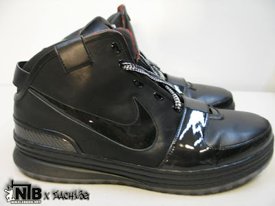 Nike Zoom LeBron VI Triple Black Wear Test Sample NO LOGO nike zoom lebron 6 ss black anthracite 1 03 Nike Zoom LeBron VI Triple Black Wear Test Sample NO LOGO