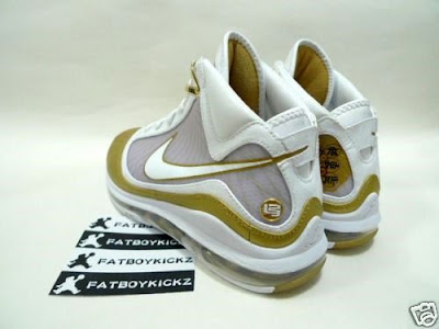 nike air max lebron 7 gr china white gold 3 02 Nike Air Max LeBron 7 VII White Gold China Edition