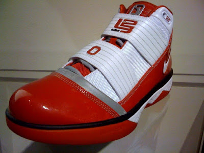 nike zoom soldier 3 pe ohio state home 2 02 Ohio State (OSU) and Akron (AU) Soldier IIIs Premiere at House of Hoops