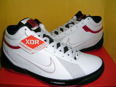 Detailed Look at the Recently Released Nike LBJ Ambassador II nike zoom lebron ambassador 2 gr black white red 2 04 Detailed Look at the Recently Released Nike LBJ Ambassador II