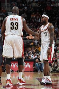 lebron james nba 091031 cle vs cha 12 LeBron and the Cavs Win Two in a Row. LBJ Wears the Piano AML7.