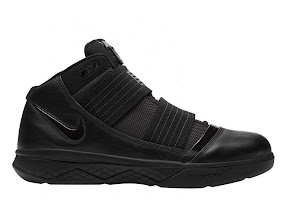 timeline 091010 shoe soldier3 black 2009 10 Timeline