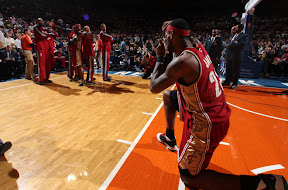 lebron james nba 091106 cle at nyc 18 LeBron Brings Down NYC. Debuts the Red Carpet Nike LeBron VII.