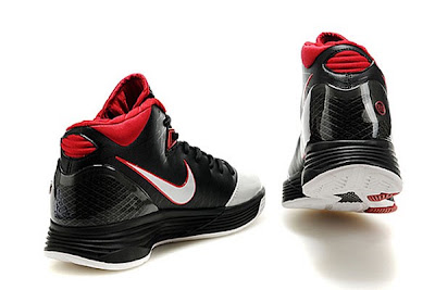 nike zoom soldier 4 ss black white red 1 03 First Look at the LeBron Soldier IV Featuring Zoom Air and Lunarite