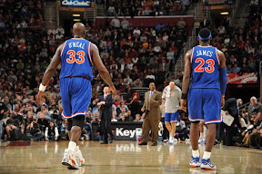 lebron james nba 091202 cle vs phx 02 Cavs Go Retro and Cool Down Suns. LeBron Debuts the HWC LBJ7.