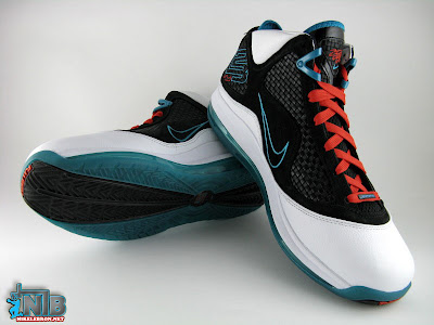 lebron7 red carpet 21 web Air Max LeBron VII Red Carpet Showcase. New Pairs at Citysole.