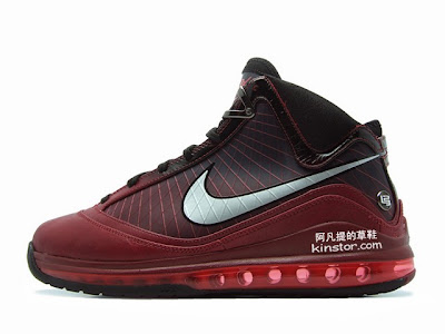 nike air max lebron 7 gr chrismas qs 4 06 A Detailed Look at the Upcoming Christmas Air Max LeBron 7