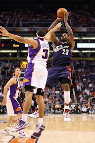 lebron james nba 091222 cle at phx 17 LBJ Records a Triple Double in OT Win in Sac Town. Cavs End Suns Home Game Winning Streak