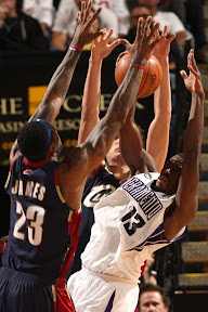 lebron james nba 091223 cle at sac 07 LBJ Records a Triple Double in OT Win in Sac Town. Cavs End Suns Home Game Winning Streak