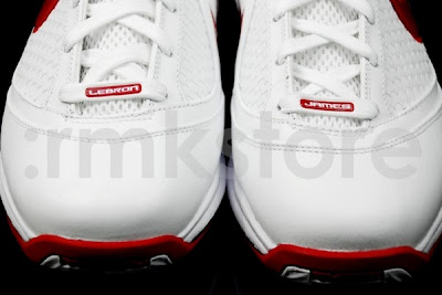 nike air max lebron 7 gr white red 3 07 Nike Air Max LeBron VII NFW Woven White/Red Available Early