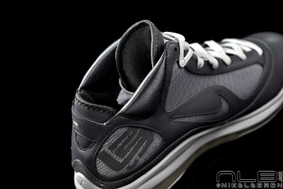 As Clean as it Gets: Air Max LeBron VII Cool Grey/White Showcase lebron7 cool grey 35 web As Clean as it Gets: Air Max LeBron VII Cool Grey/White Showcase