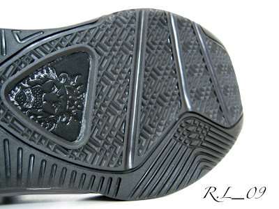Detailed Look at the Nike Air Max LeBron VII (8) Triple Black nike air max lebron 8 gr black black 2 27 Detailed Look at the Nike Air Max LeBron VII (8) Triple Black