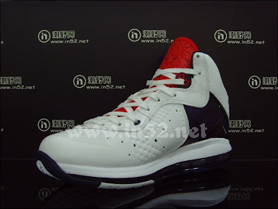 nike air max lebron 8 gr white navy red 1 04 Nike LeBron VIII 417098 100 White/Navy/Red Coming on 11/24
