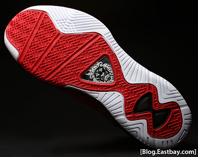 Nike Air Max LeBron 8 V2 Christmas Day Special December 25th nike air max lebron 8 v2 christmas 4 10 Nike Air Max LeBron 8 V2 Christmas Day Special December 25th