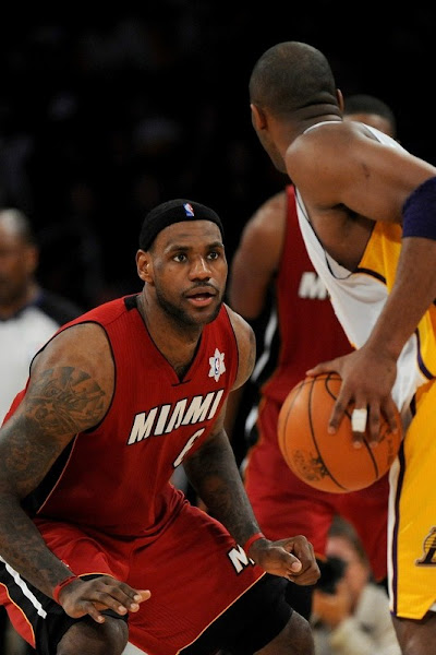 LeBron Has Triple Double Jaws With Kobe as Heat Take Down Lakers on Christmas Day