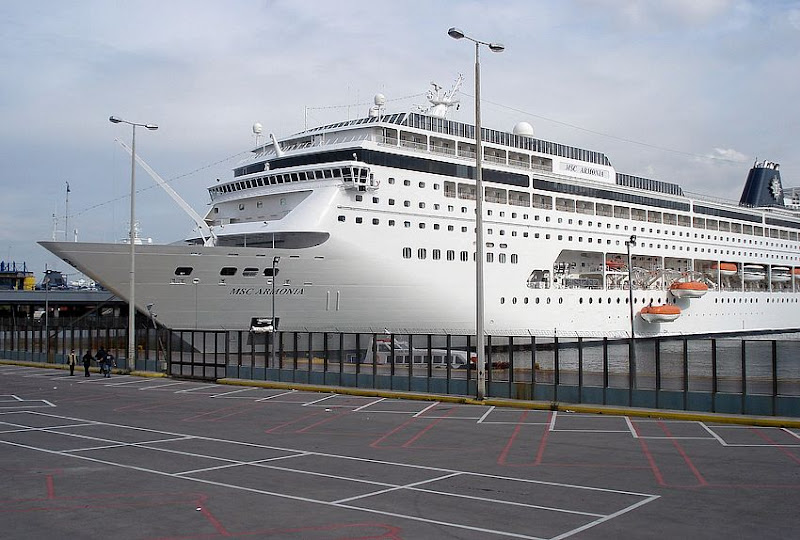 MSC Armonia Piraeus 24 april 2009