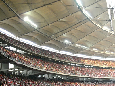 I See More Red Shirts Than Face Masks! picture manchester united  photo