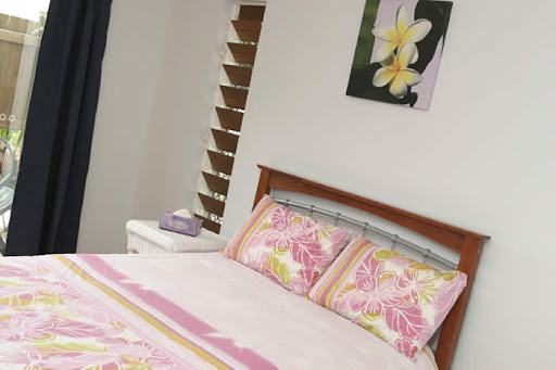 Simple and Clean Room Decoration from cairns Share House Image Simple and Clean Room, Simple Home Decorating, Room Decorating, Bedroom Design, Living Room Decorating, Dining Room Decorating