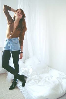 [whitetights05[5].jpg]