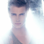 24 Apr 2006 --- Hayden Christensen --- Image by © James White/Corbis Outline