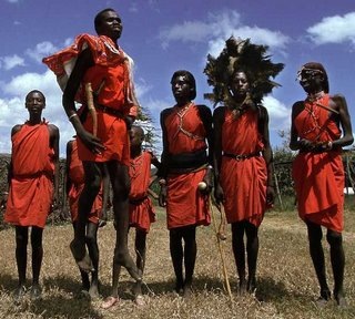 [Tribu_masai_kenya[5].jpg]