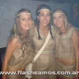 fiesta de disfraces - club sarmiento - 20-03-10 - flasheamos.com.ar-090.JPG