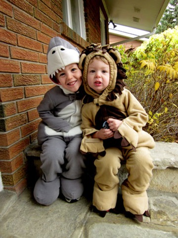 [halloween2010d2.jpg]