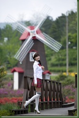 Park-Hyun-Sun-Red-School-Girl-09