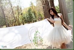 Ryu-Ji-Hye-Spring-White-Dress-19