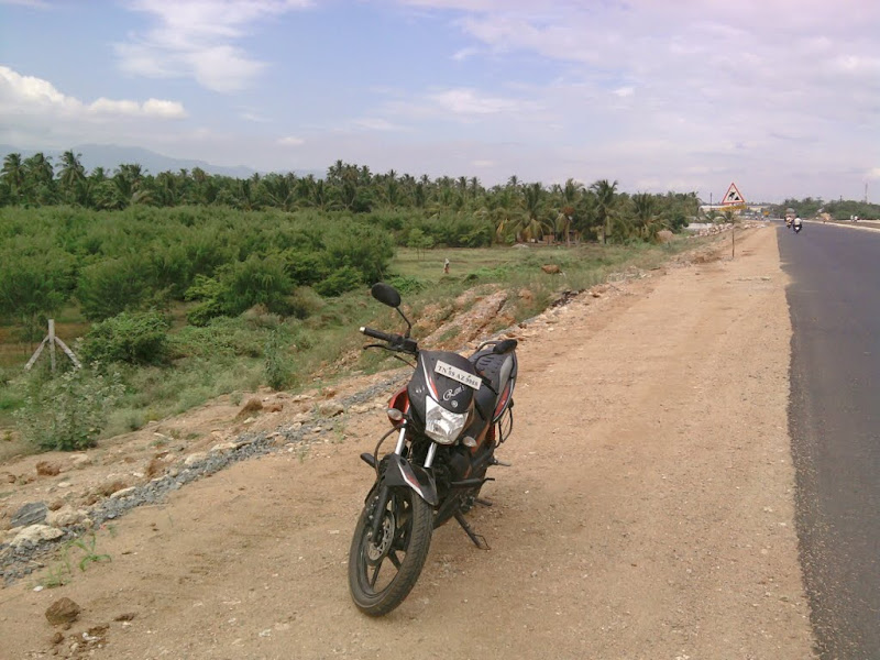 Six kilometer after Dindigul, when we crossed the 10,000 proud partnership!