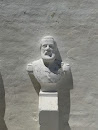 Busto Mcal Lopez Pilar