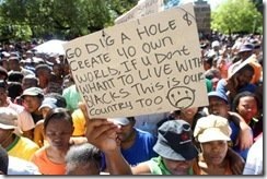 [Go Dig a hole message to SA whites by black protestors[6].jpg]