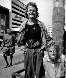 [Afrikaner poor begging on streets[4].jpg]
