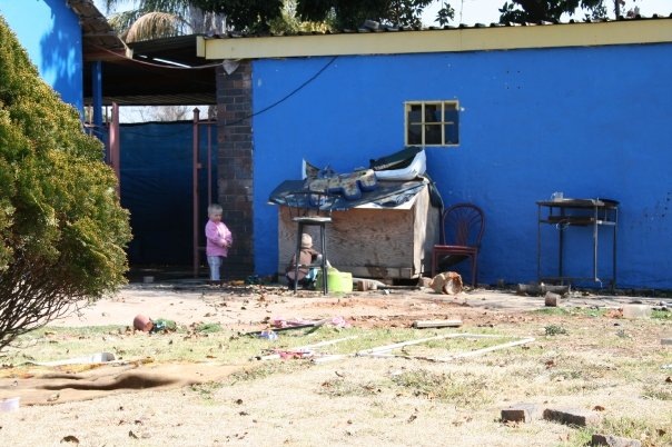 [Afrikaner poor in Pretoria Oct 2009[2].jpg]