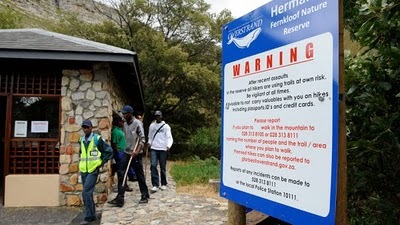[Fernkloof reserve Hermanus South Africa Warning Signs to Visitors about Security problems Dec12009[5].jpg]