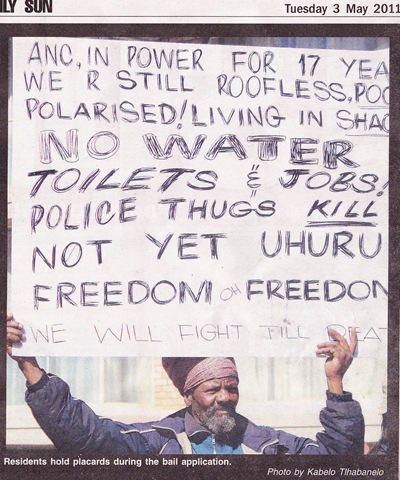 [ANTI ANC PROTESTORS FICKSBURG AGAINST COPS GETTING BAIL FOR MURDER OF PROTESTOR ANDRIES TATANE[5].jpg]
